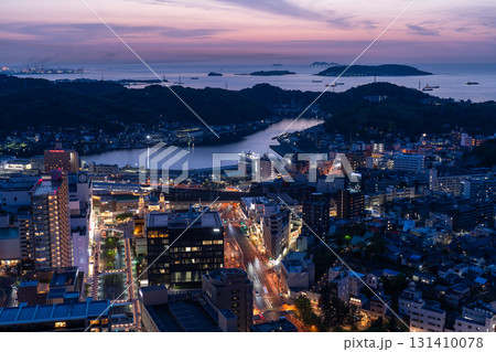《山口県》下関市中心街・関門海峡の夜景 131410078