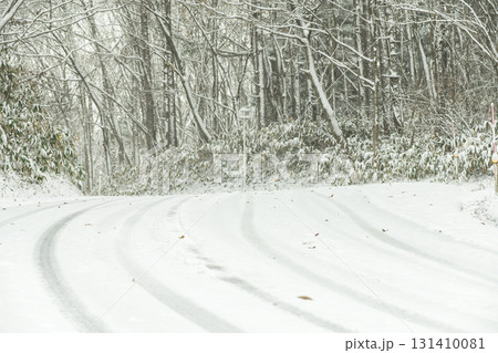 里山の雪道(恩原湖周辺) 里山の雪道(恩原湖周辺) 131410081