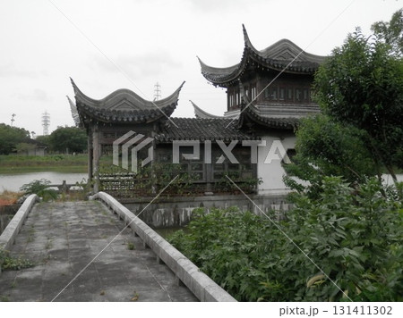 大阪府鶴見緑地公園の中華人民共和国の建物 大阪府鶴見緑地公園の中華人民共和国の建物 131411302