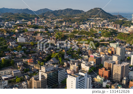 《山口県》下関市中心街・関門海峡の夕暮れ 《山口県》下関市中心街・関門海峡の夕暮れ 131412026