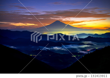 清水区吉原から望む朝焼けと富士山 清水区吉原から望む朝焼けと富士山 131413911