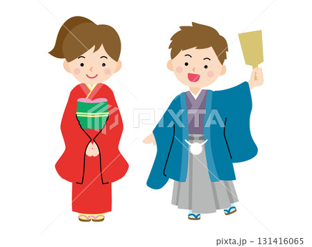 新年に着物姿をした男の子と女の子 131416065