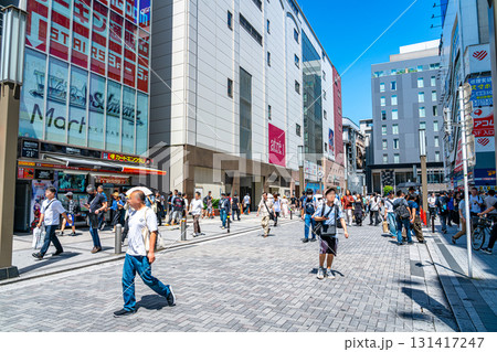 【東京都】たくさんの人で賑わう秋葉原駅前 【東京都】たくさんの人で賑わう秋葉原駅前 131417247