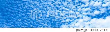 爽やかな秋のうろこ雲のある風景 爽やかな秋のうろこ雲のある風景 131417513