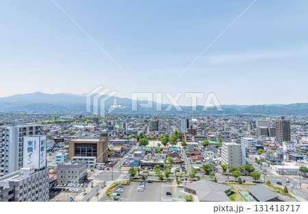 福島県福島市 JR福島駅周辺から望む福島市の街並み(JR福島駅周辺から西方向) 福島県福島市 JR福島駅周辺から望む福島市の街並み(JR福島駅周辺から西方向) 131418717