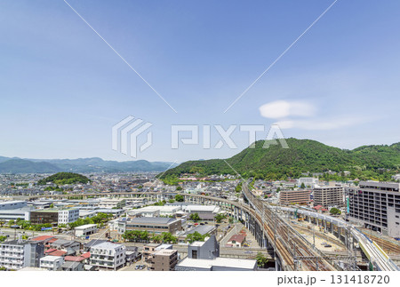 福島県福島市　JR福島駅周辺から望む福島市の街並み（JR福島駅周辺から北方向） 131418720