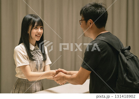 アイドルとの握手会 アイドルとの握手会 131418902