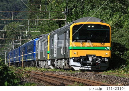 【JR東日本】GV-E197系＋12系 快速「SLぐんま水上」の代走（上越線：上牧〜後閑） 131423104