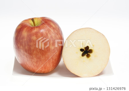 赤いりんご シナノドルチェ　長野県産 131426976