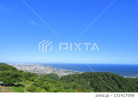 神奈川県・平塚市・湘南平から眺める茅ヶ崎方面の景色 131427006
