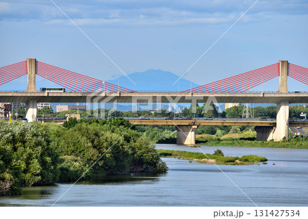 《愛知県》夏の御嶽山と名古屋高速赤トンボ橋 《愛知県》夏の御嶽山と名古屋高速赤トンボ橋 131427534