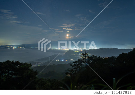 月に照らされる日向市 131427918