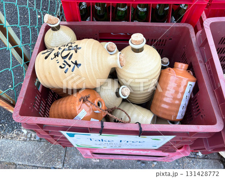 持ち帰り自由の焼酎瓶 持ち帰り自由の焼酎瓶 131428772