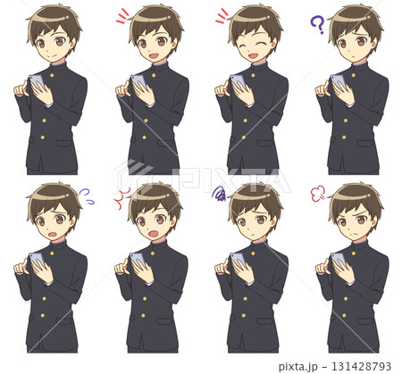 スマホを操作する学ランの男の子セット 131428793