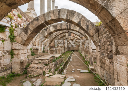 Arched passage and drainage system in historic Agora of Smyrna in Izmir Turkey Arched passage and drainage system in historic Agora of Smyrna in Izmir Turkey 131432360