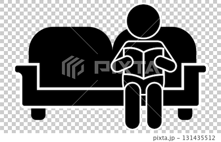 ソファで読書をする人物のシルエット ソファで読書をする人物のシルエット 131435512