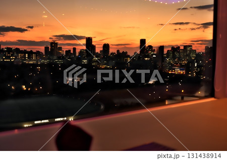 夕暮れの街並み 131438914