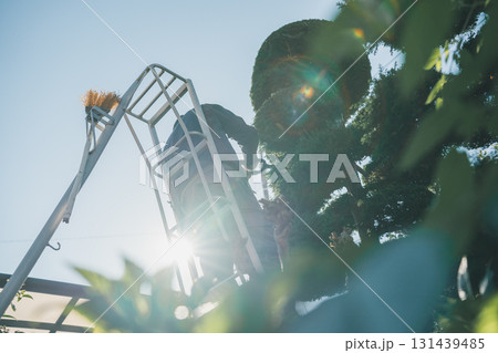 Japanese Gardener 131439485