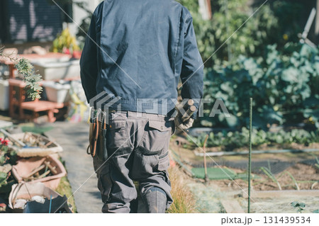 Japanese Gardener 131439534