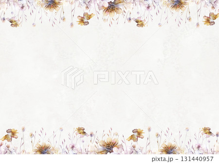 水彩風に仕上げたコスモスをあわせた秋の花枠 131440957