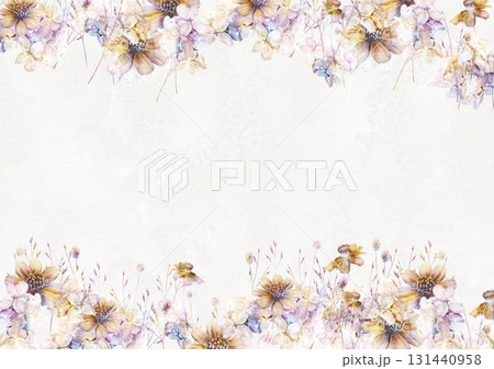水彩風に仕上げたコスモスをあわせた秋の花枠2 131440958