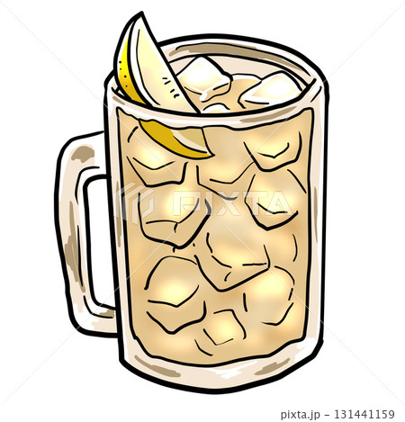 グラスに入ったハイボール 131441159