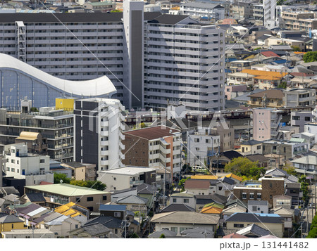 鉄道が走る街の風景 131441482