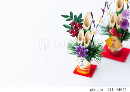 白バックの門松 131444633