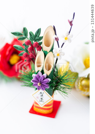白バックの門松 131444639