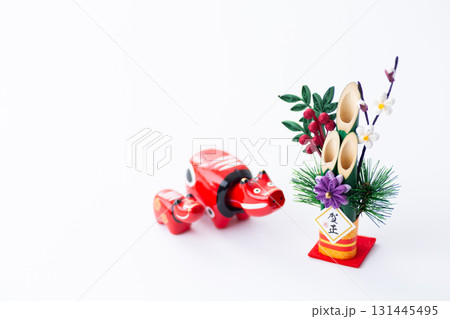 白バックの門松 131445495