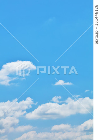 秋の青空と雲 秋の青空と雲 131446126