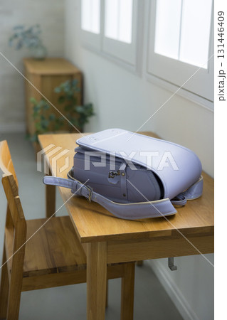 子供部屋に置かれたランドセル 131446409