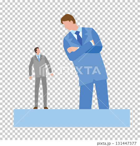相手を見下すビジネスマン 131447377