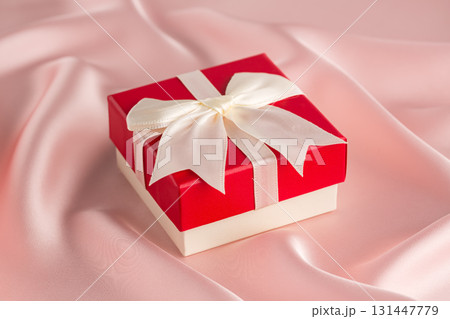 Gift box 131447779