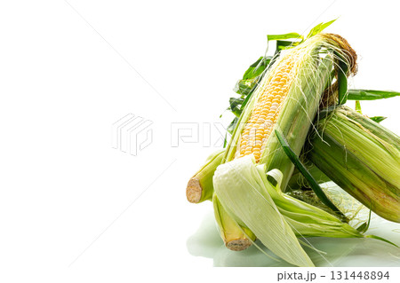 healthy eating, natural corn in fresh form 131448894