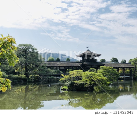 平安神宮神苑の泰平閣（楓殿） 131452045