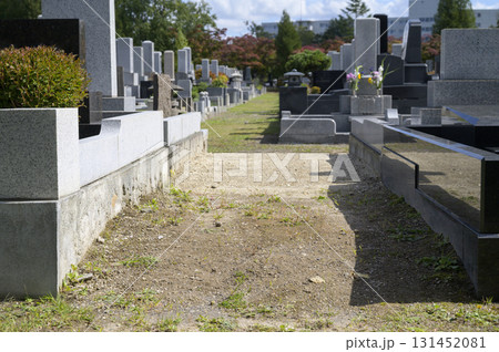 墓じまいのイメージ 131452081