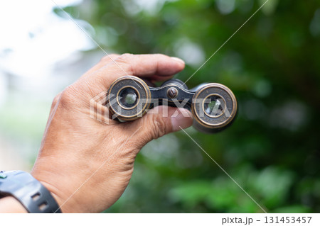 美しい古い双眼鏡 131453457