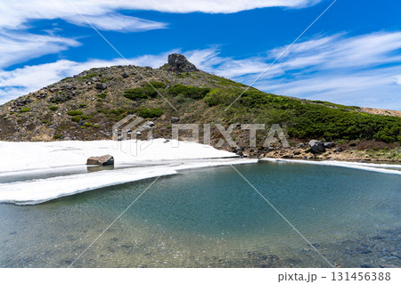 白山御前峰の血の池と御宝庫　初夏の白山御前峰登山（お池めぐりコース） 131456388