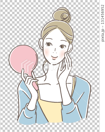 手鏡を見つめる笑顔の女性 手鏡を見つめる笑顔の女性 131456952