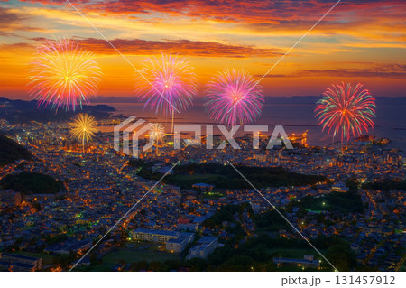 天狗山より小樽市街を望む 打上花火 天狗山より小樽市街を望む 打上花火 131457912