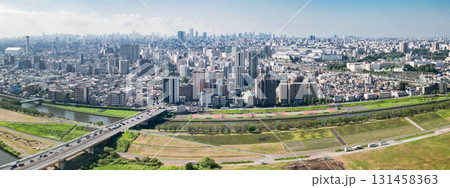 空撮「東京都」荒川上空からか赤羽方向を撮影 131458363