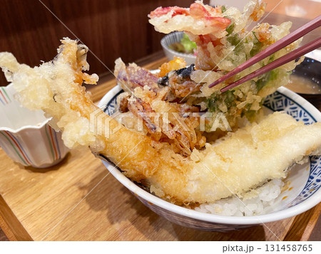 野菜と穴子と海老の天丼 野菜と穴子と海老の天丼 131458765