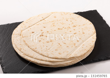 トルティーヤ生地 131459765