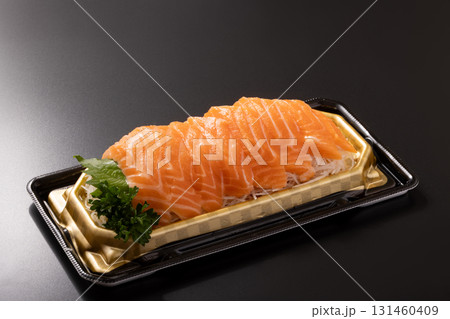 ［チリ産］サーモントラウト（養殖） 131460409