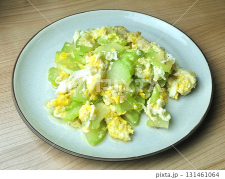Healthy Vegetarian Thai Luffa and Egg Stir-fry Healthy Vegetarian Thai Luffa and Egg Stir-fry 131461064