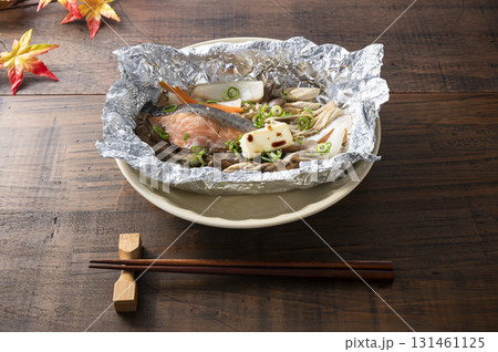 鮭とキノコのホイル焼き 鮭とキノコのホイル焼き 131461125