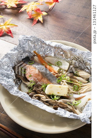 鮭とキノコのホイル焼き 131461127
