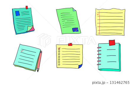ビジネスや教育関係などで使える、ノートやファイルなどに付箋を貼って重要さをアピールした文房具のセット 131462765