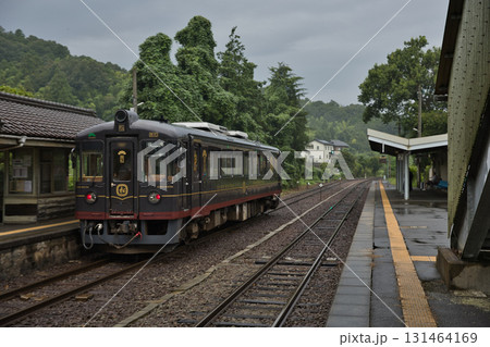 丹後鉄道　栗田駅から出発する丹後くろまつ号1 131464169
